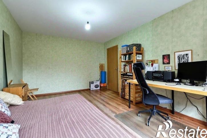 2-комн квартира улица Калинина, 350/8,  д. 350/8