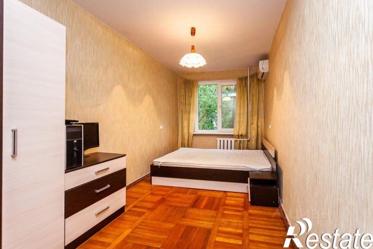 3-комн квартира улица Игнатова, 33,  д. 33