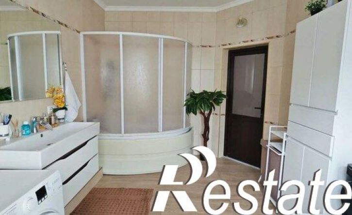 5-комн квартира Кирпильская улица, 15,  д. 15