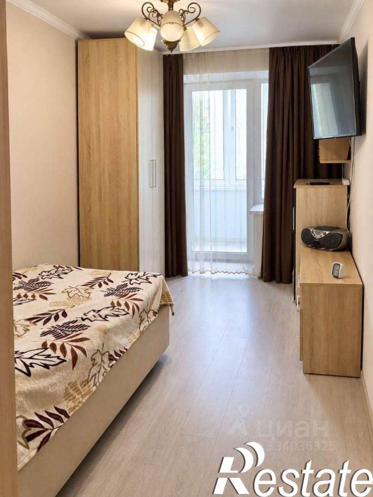 3-комн квартира улица Яна Полуяна, 18,  д. 18
