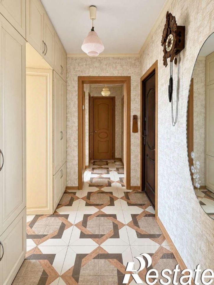 2-комн квартира улица 70 лет Октября, 22,  д. 22