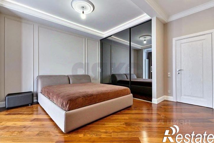 4-комн квартира улица Кубанская Набережная, 39,  д. 39