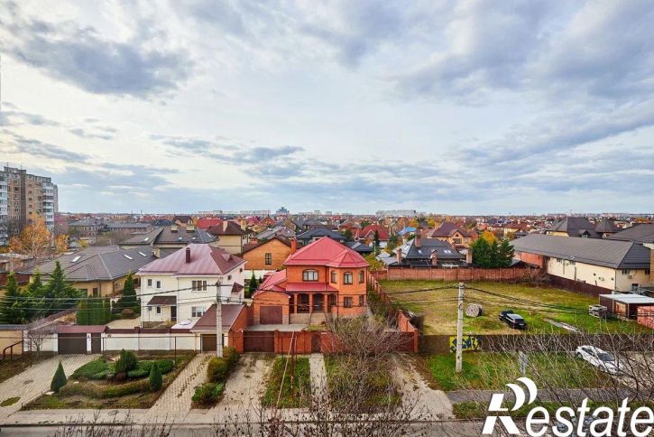5-комн квартира улица Яна Полуяна, 17,  д. 17