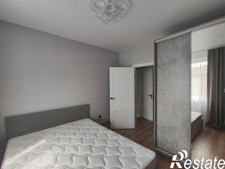 2-комн квартира улица Лётчика Позднякова, 2 к28,  д. 2 к28