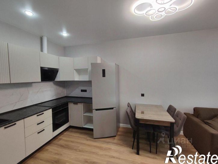 2-комн квартира улица Лётчика Позднякова, 2 к28,  д. 2 к28