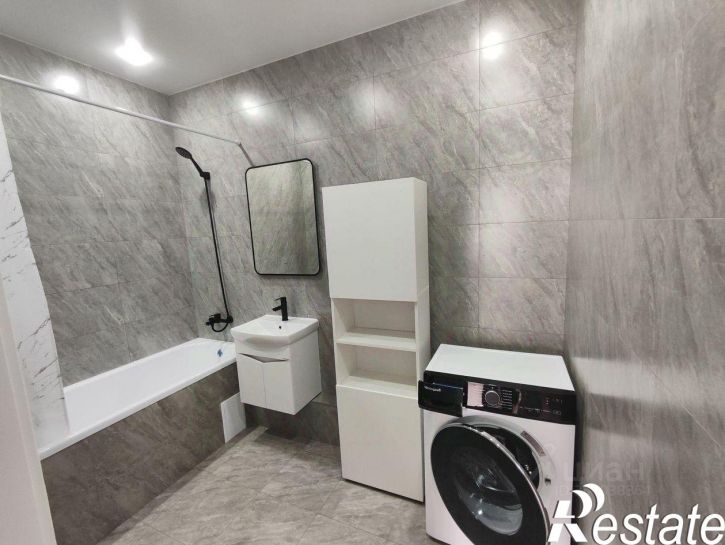2-комн квартира улица Лётчика Позднякова, 2 к28,  д. 2 к28