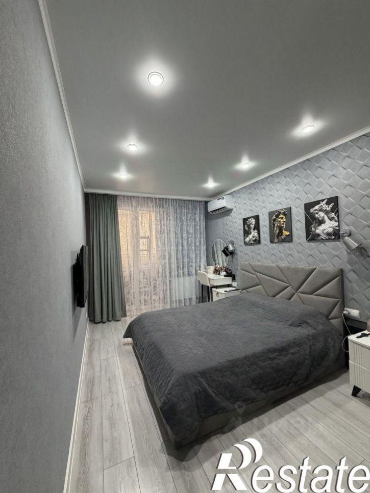 3-комн квартира улица Цезаря Куникова, 24 к1,  д. 24 к1