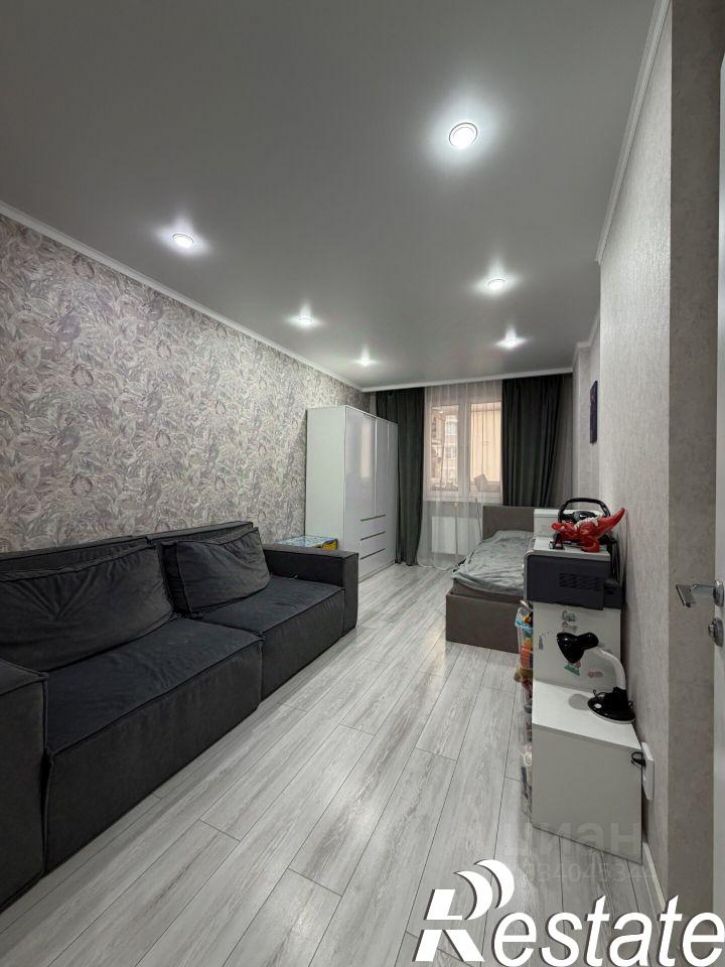 3-комн квартира улица Цезаря Куникова, 24 к1,  д. 24 к1