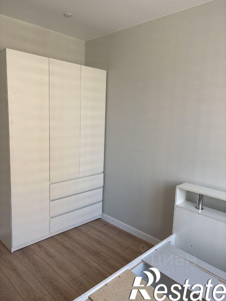 2-комн квартира улица имени Владимира Жириновского, 3,  д. 3
