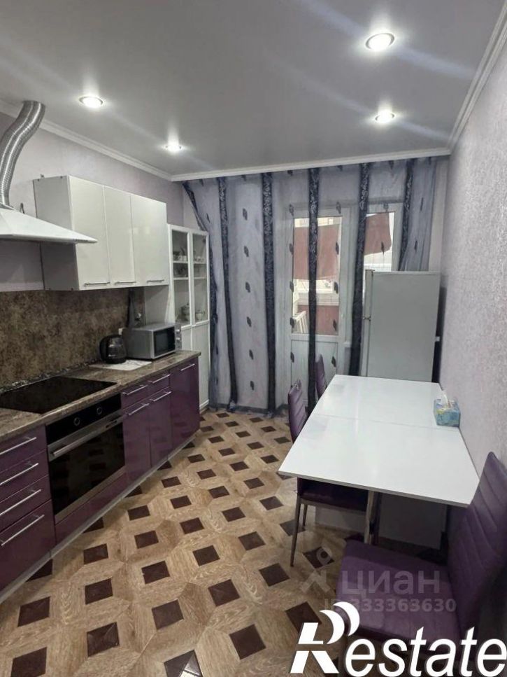 1-комн квартира улица Евгении Жигуленко, 11 к2,  д. 11 к2