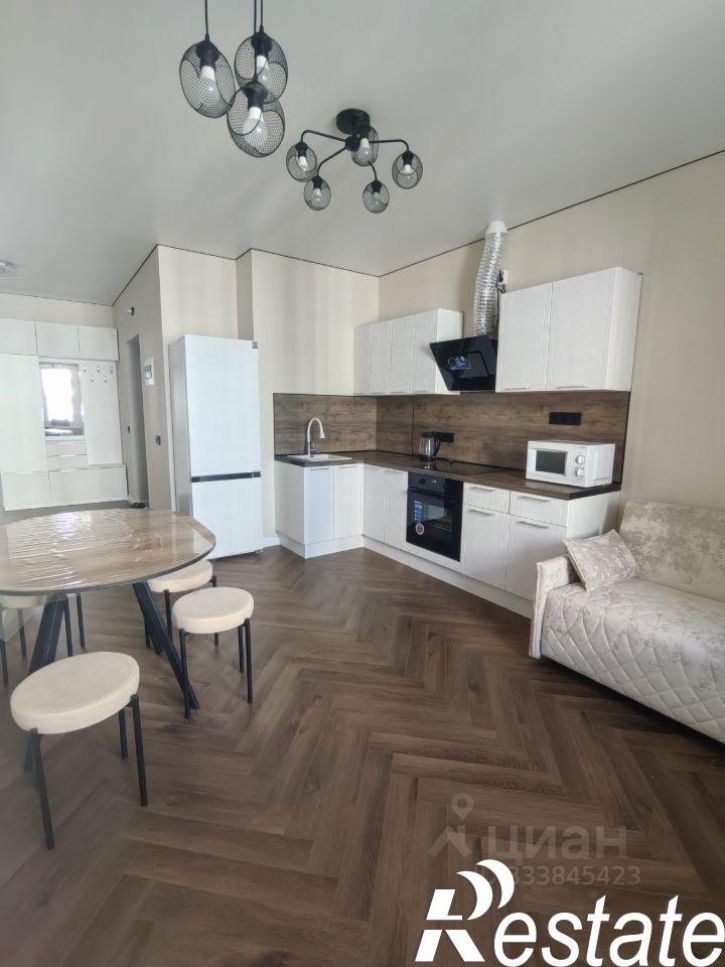 2-комн квартира Питерская улица, 40,  д. 40
