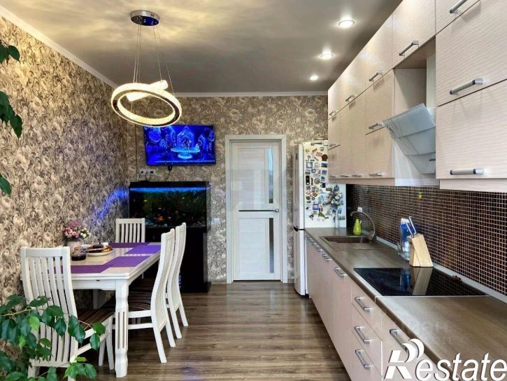 3-комн квартира улица Селезнёва, 4/15 к1,  д. 4/15 к1