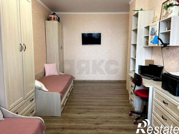 3-комн квартира улица Селезнёва, 4/15 к1,  д. 4/15 к1