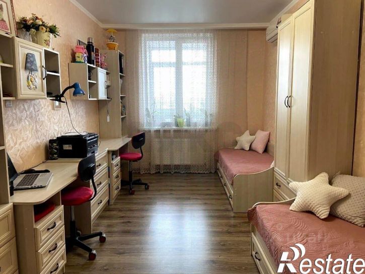 3-комн квартира улица Селезнёва, 4/15 к1,  д. 4/15 к1