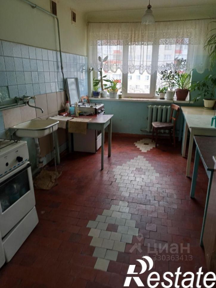 Комната улица Атарбекова, 52,  д. 52
