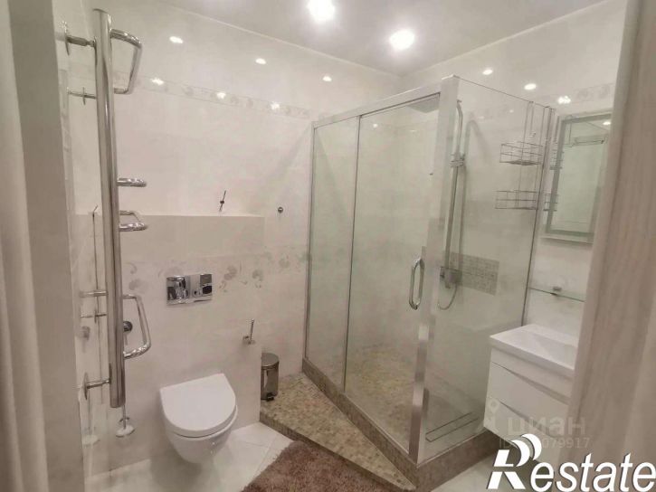 2-комн квартира улица Гаврилова, 27,  д. 27