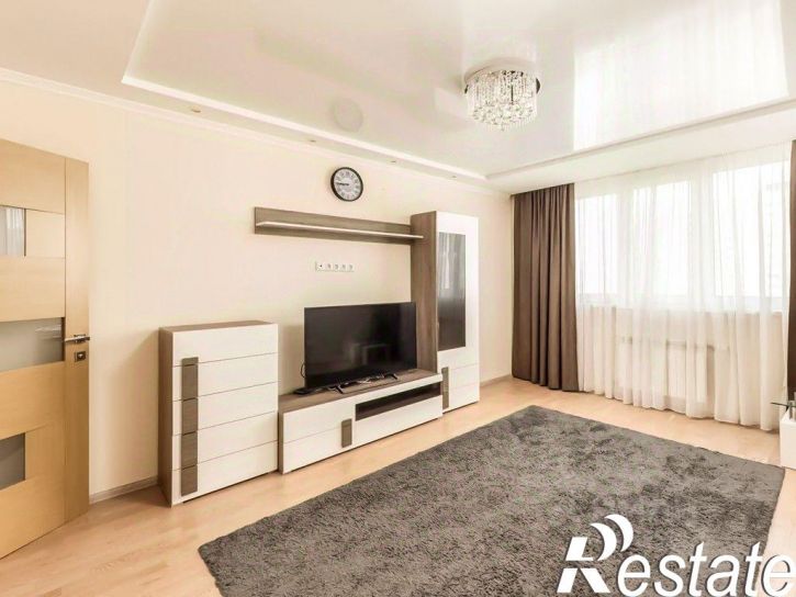 2-комн квартира улица Героя Сарабеева, 3,  д. 3