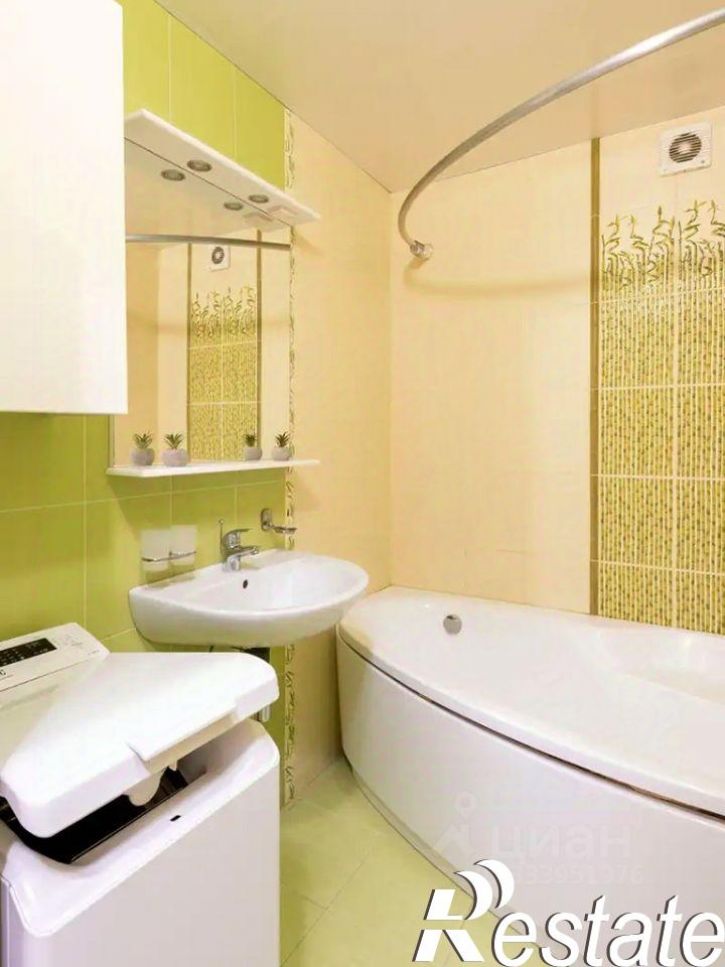 2-комн квартира улица Героя Сарабеева, 3,  д. 3