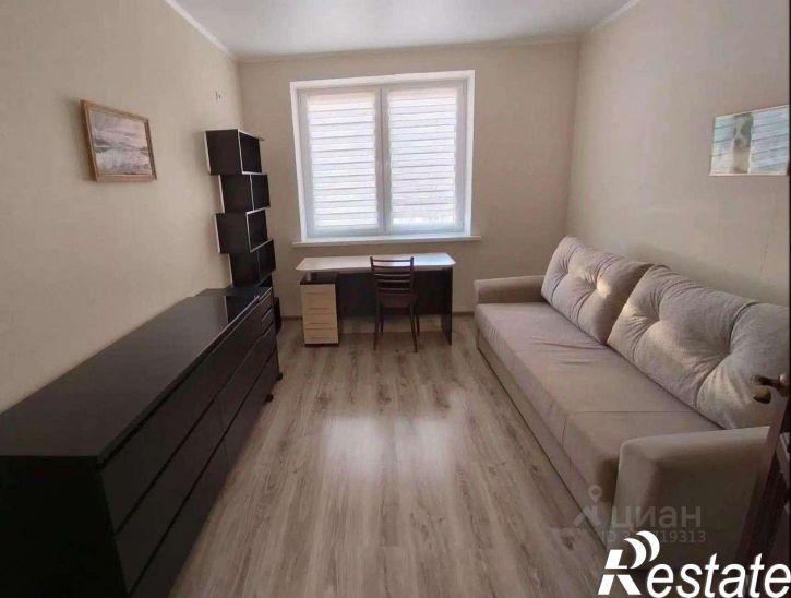 3-комн квартира улица им. Героя Яцкова И.В., 10,  д. 10