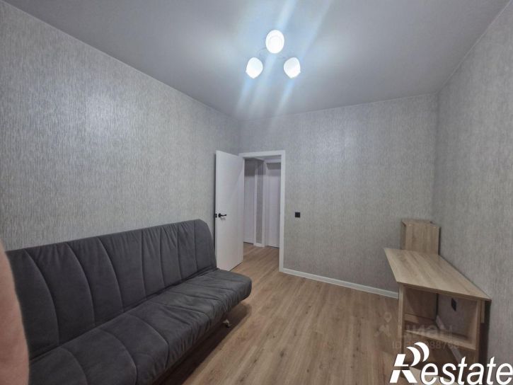 2-комн квартира улица Лётчика Позднякова, 2 к21,  д. 2 к21