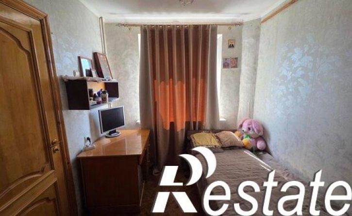 4-комн квартира улица Тюляева, 1,  д. 1
