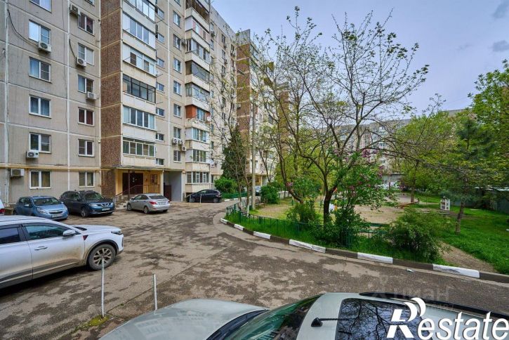 2-комн квартира улица 70 лет Октября, 24,  д. 24