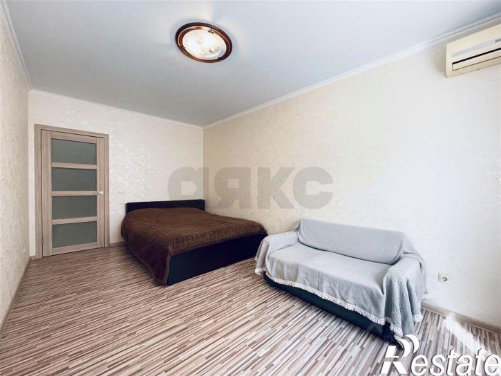 1-комн квартира улица Селезнёва, 4/10,  д. 4/10