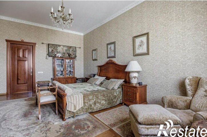 5-комн квартира улица Красина, 9/1 к3,  д. 9/1 к3