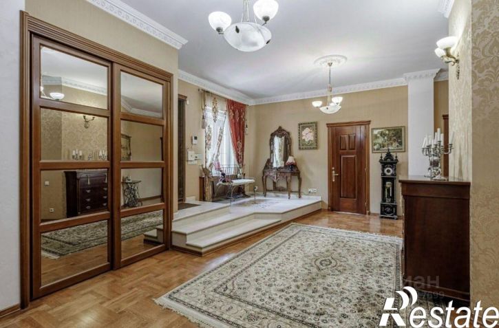 5-комн квартира улица Красина, 9/1 к3,  д. 9/1 к3