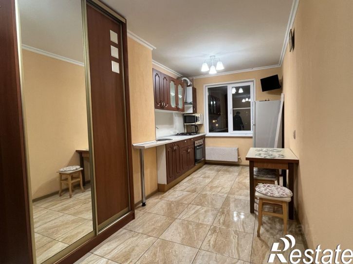 2-комн квартира улица 70 лет Октября, 22,  д. 22