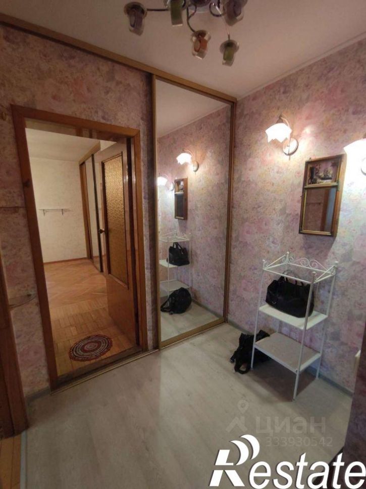 4-комн квартира улица Гаврилова, 105,  д. 105
