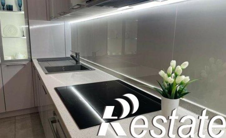 3-комн квартира Конгрессная улица, 27,  д. 27
