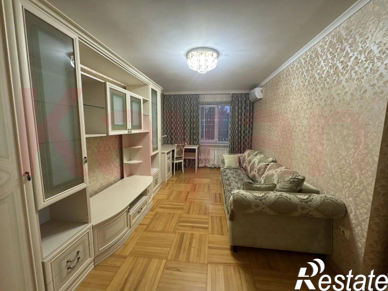 Купить квартиру за 8 000 000 рублей на им. Селезнева ул.