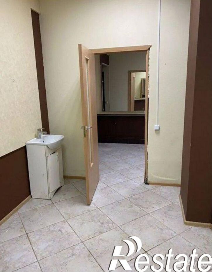 Торговое помещение Восточно-Кругликовская улица, 32,  д. 32
