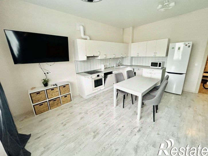 2-комн квартира улица Дзержинского, 93,  д. 93
