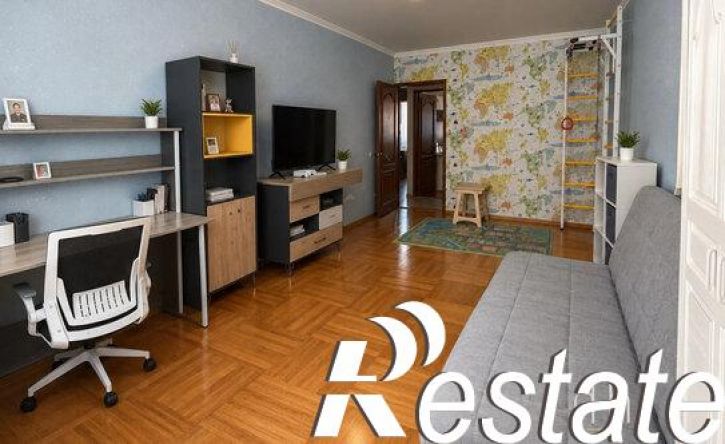 2-комн квартира Новгородская улица, 11,  д. 11