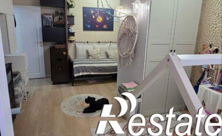 2-комн квартира проспект Чекистов, 27,  д. 27