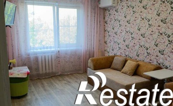 2-комн квартира улица 40 лет Победы, 87,  д. 87