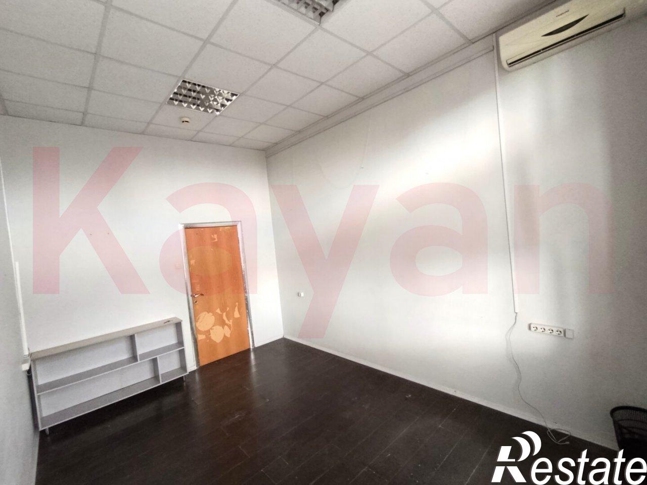 Сдать офис, помещение под офис за 11 440 рублей на Красная ул.