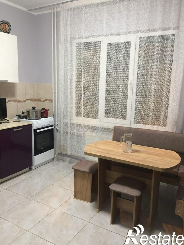 3-комн квартира Харьковская , 77/1