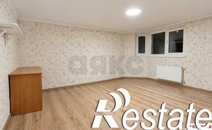 3-комн квартира улица Яна Полуяна, 51/1,  д. 51/1