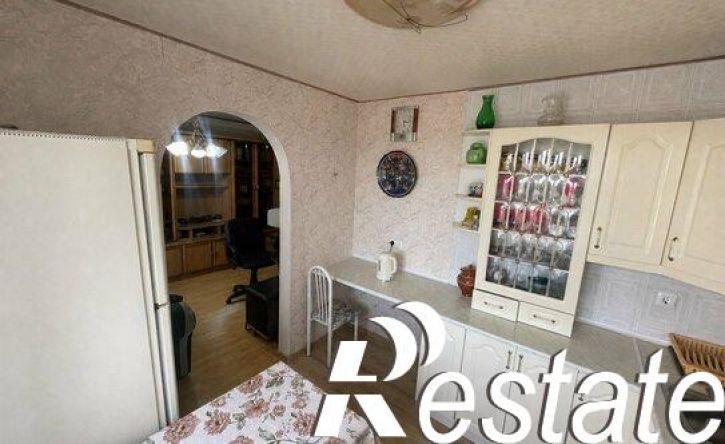 3-комн квартира проспект Чекистов, 8,  д. 8