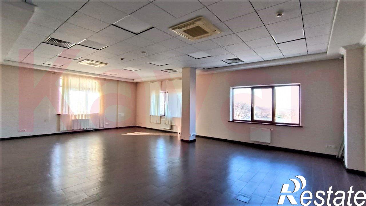 Сдать офис, помещение под офис за 240 000 рублей на Дзержинского ул.
