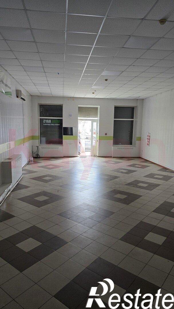 Сдать торговое помещение за 120 000 рублей на Гоголя ул.
