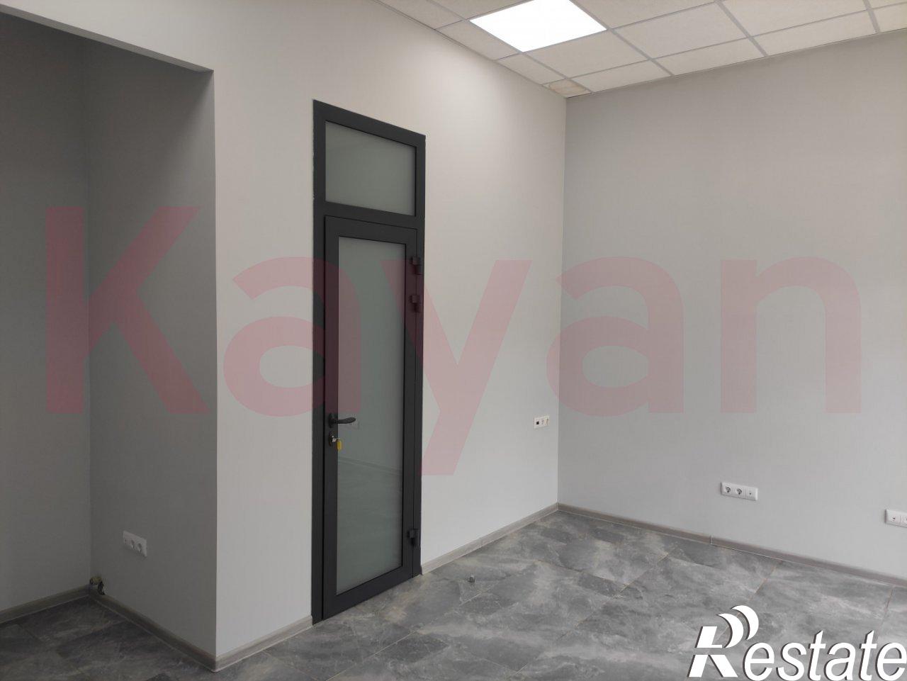 Сдать офис, помещение под офис за 447 200 рублей на Дзержинского ул.