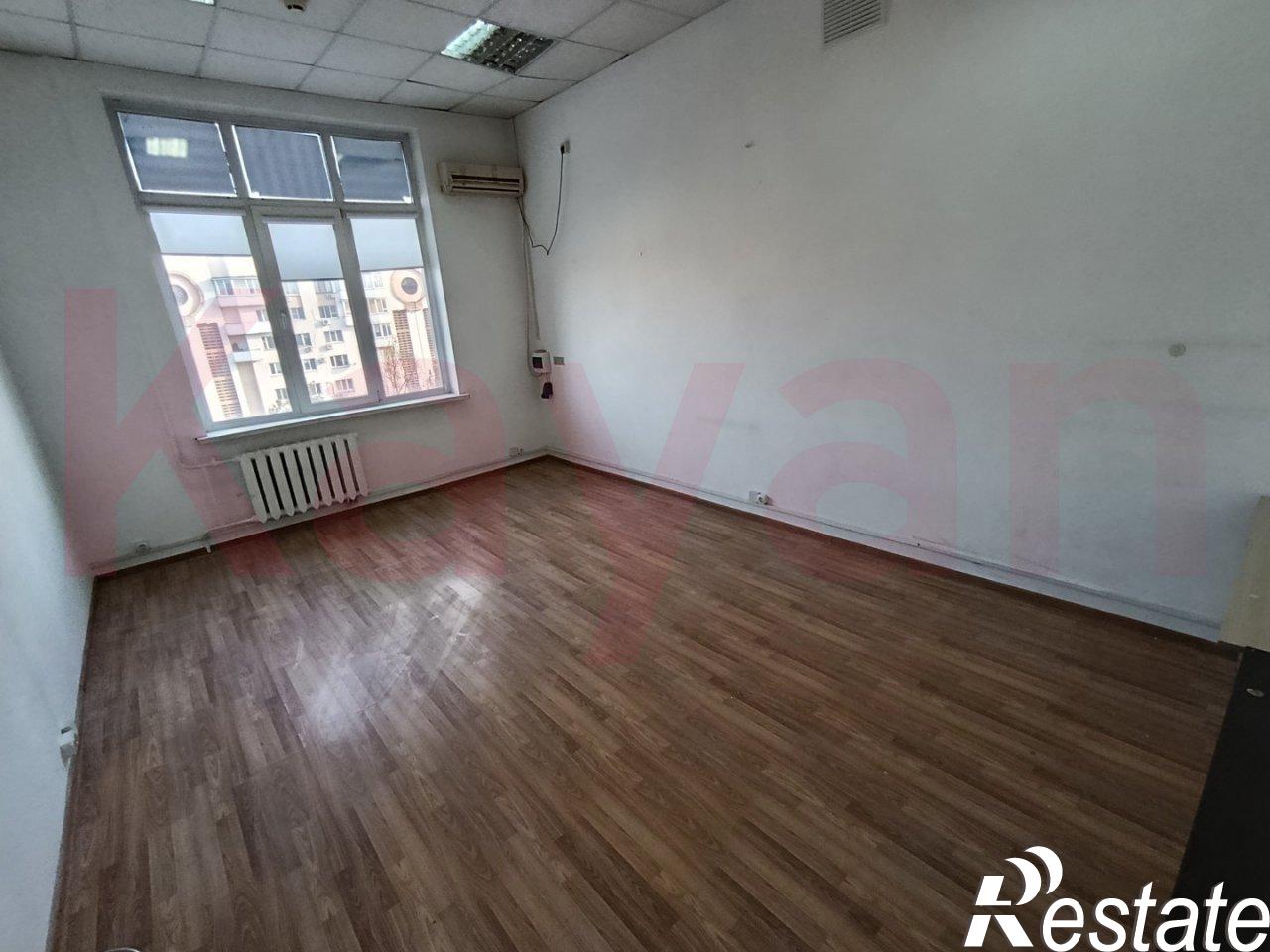 Сдать офис, помещение под офис за 37 716 рублей на Красная ул.