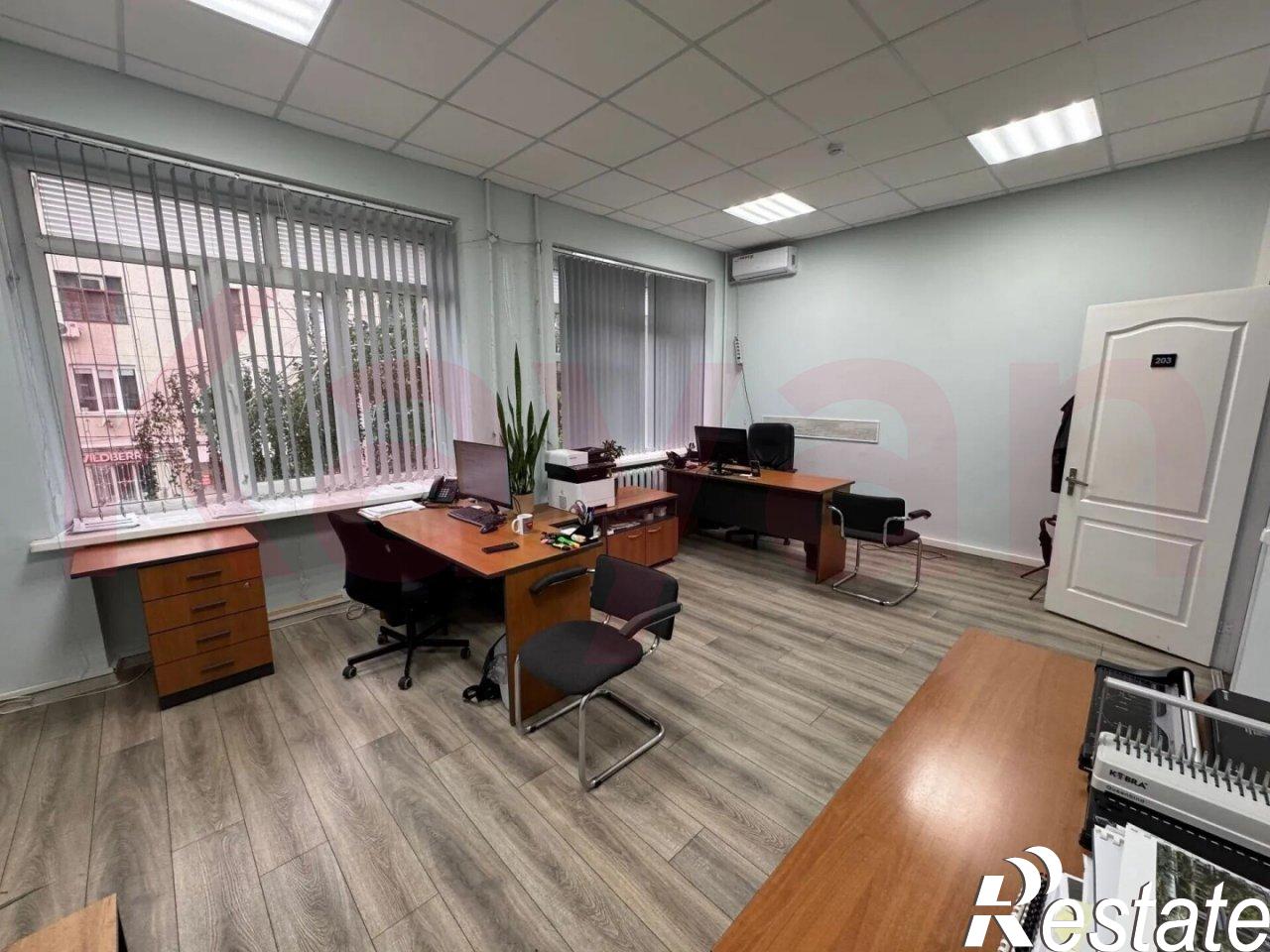 Сдать офис, помещение под офис за 750 000 рублей на Рашпилевская ул.