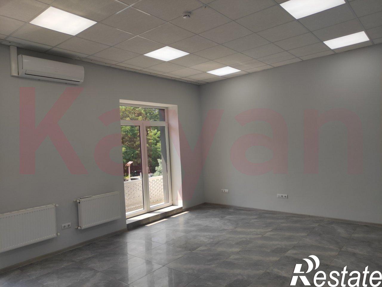 Купить офис, помещение под офис за 15 408 000 рублей на Дзержинского ул.