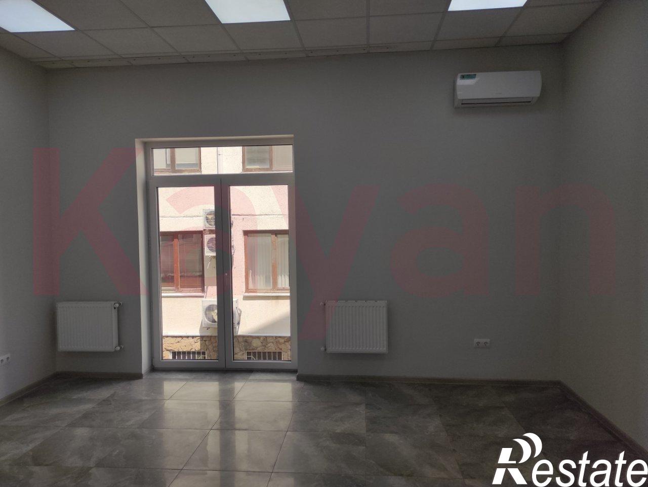 Купить офис, помещение под офис за 15 408 000 рублей на Дзержинского ул.