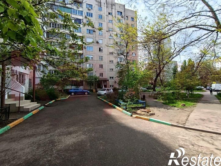 1-комн квартира им. Думенко ул.